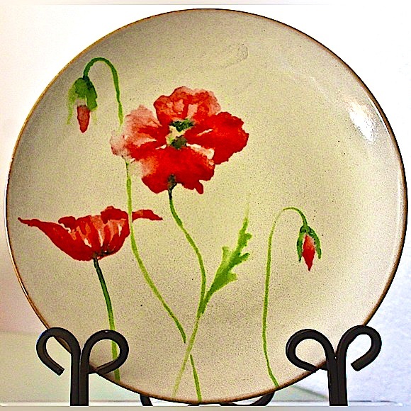 222 FIFTH AMAPOLA DINNER PLATE RED POPPIES 10 3/4TH INCH - Picture 2 of 5